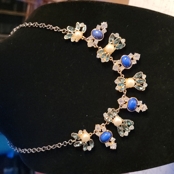 EUC Stunning Blue/Green/Gold Faux pearl necklace - Picture 2 of 3